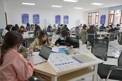 金融学院实验室建设史 睿虎教育学院的演进与成就